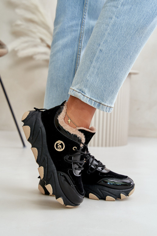 Pealiste omad spordijalatsid nööritavad voodriga platvormiga msuud Verioras