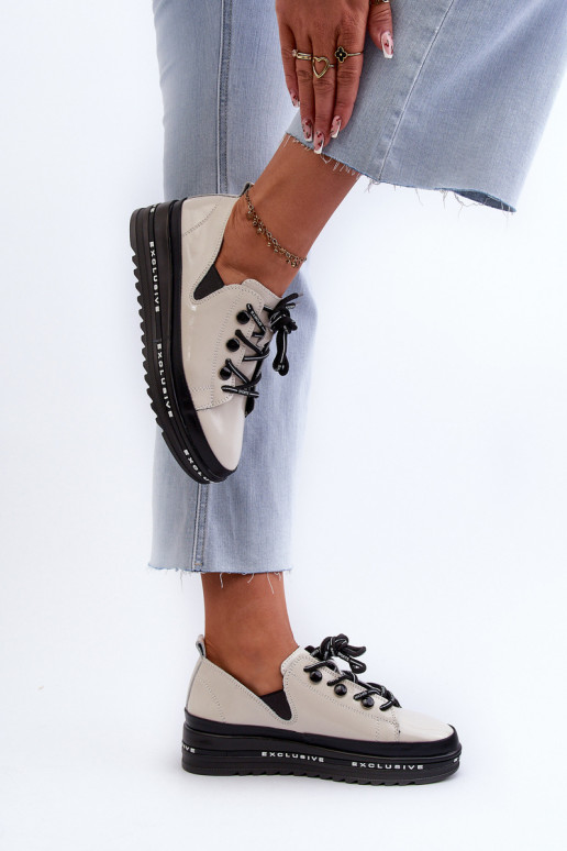 Paeltega jalanõud   platvormiga... Paeltega jalanõud   platvormiga...