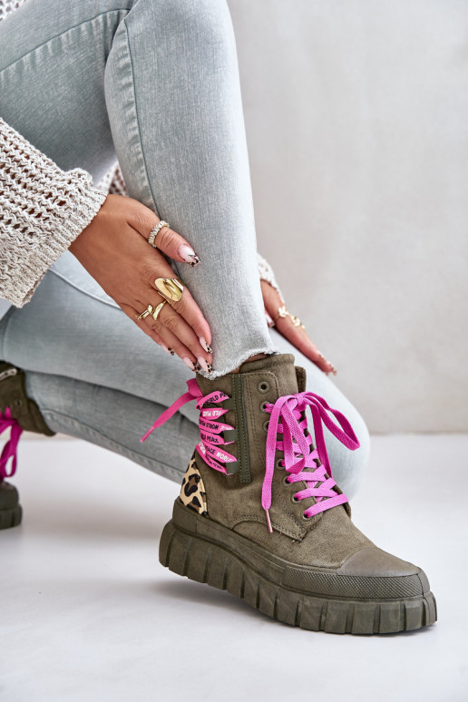 Pealiste poolsaapad platvormiga Koos Ornate Paeladm leopardimustriga Rohelist värvi Edidda Pealiste poolsaapad platvormiga Koos Ornate Paeladm leopardimustriga Rohelist värvi Edidda