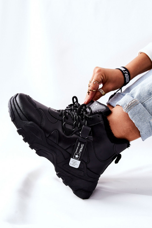 Naiselik voodriga Sneakers tüüpi...