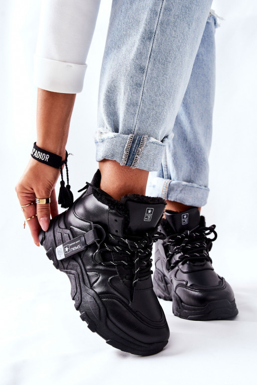 Naiselik voodriga Sneakers tüüpi...