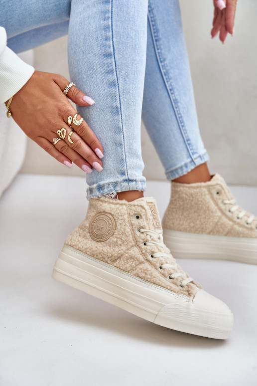 Voodriga naiste saapad karusnahaga... Voodriga naiste saapad karusnahaga...