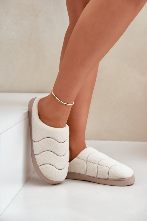 Soojad karusnahast sussid beeži värvi Vamirae Soojad karusnahast sussid beeži värvi Vamirae