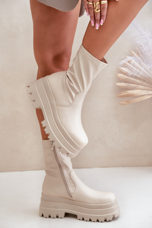 Pealiste poolsaapad platvormiga Elevandiluu värvi Florinara Pealiste poolsaapad platvormiga Elevandiluu värvi Florinara