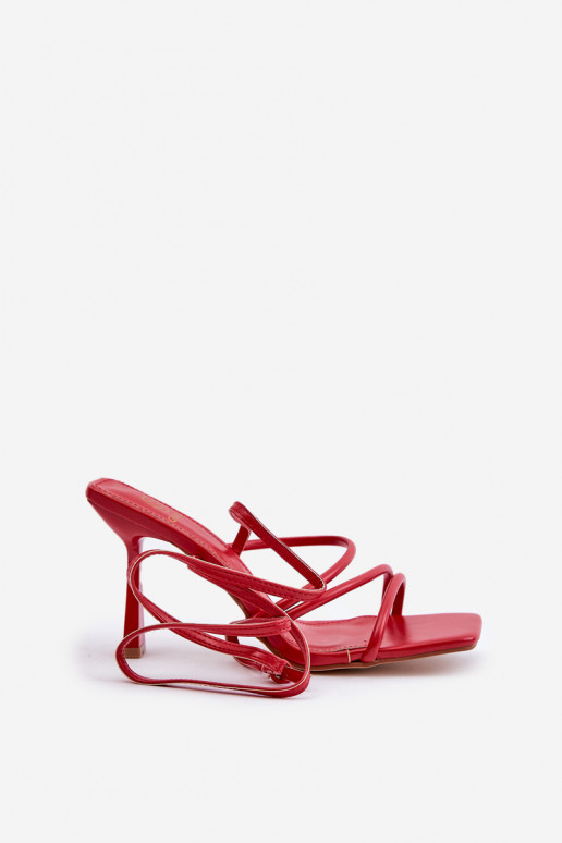 Stiilsed sandaalid kõrge jämeda kontsaga Triipudega runased Saredi