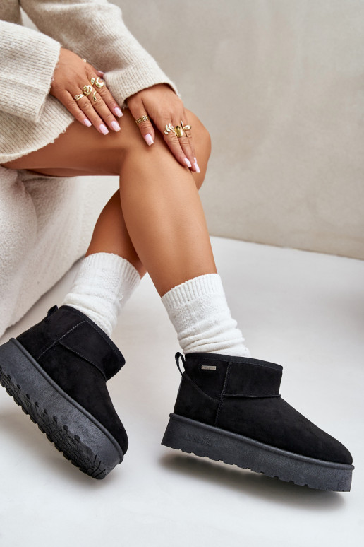 Madal nööpidega lumesaapad... Madal nööpidega lumesaapad...