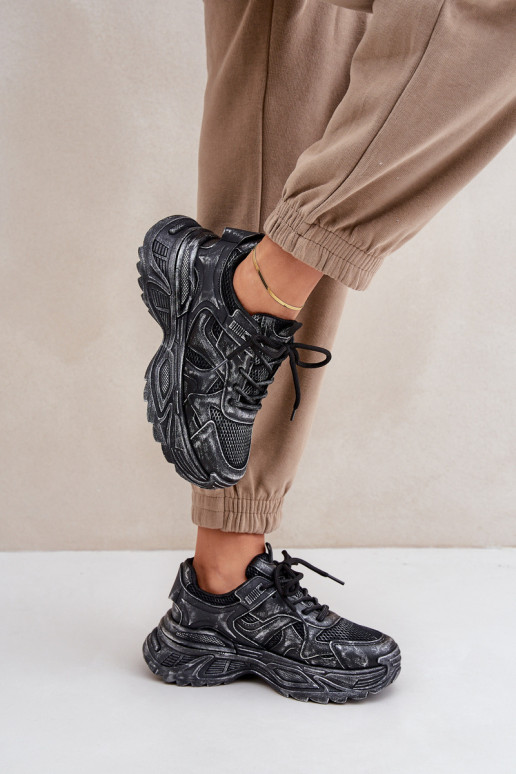 Sneakers-stiilis naiste saapad Z Przetarciami platvormiga musta värvitoonis SeladĮen