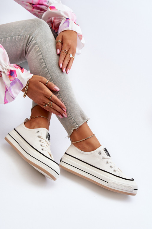 Pealistesaapad Big Star NN274205 valget värvi Pealistesaapad Big Star NN274205 valget värvi