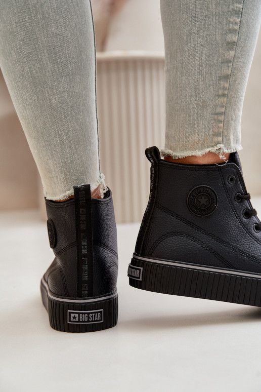 Naiste isolatsiooniga vabaaja... Naiste isolatsiooniga vabaaja...