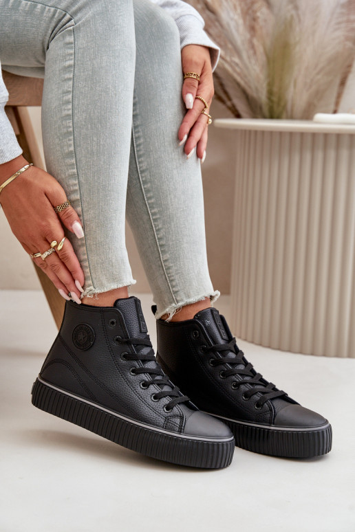 Naiste isolatsiooniga vabaaja... Naiste isolatsiooniga vabaaja...