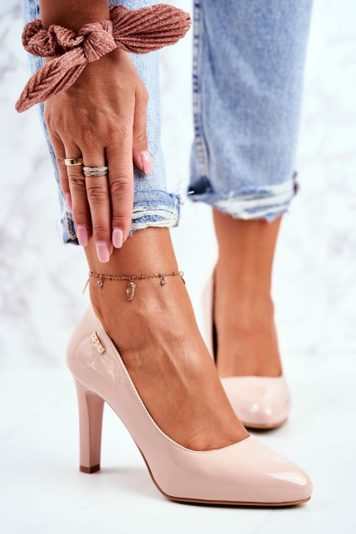 Kingad Pealiste omad Sergio Leone Laque kõrge jämeda kontsaga beeži värvi Campbell