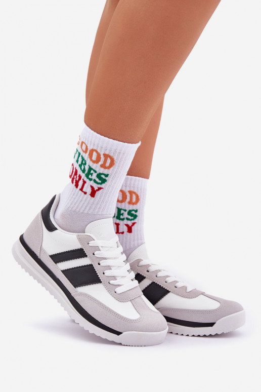 spordijalatsid Sneakers tüüpi jalanõud Pealiste omad valget värvi Galabis spordijalatsid Sneakers tüüpi jalanõud Pealiste omad valget värvi Galabis