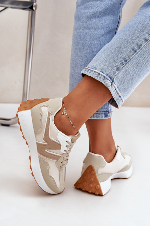 spordijalatsid Sneakers tüüpi jalanõud Pealiste omad beeži värvi Britma spordijalatsid Sneakers tüüpi jalanõud Pealiste omad beeži värvi Britma