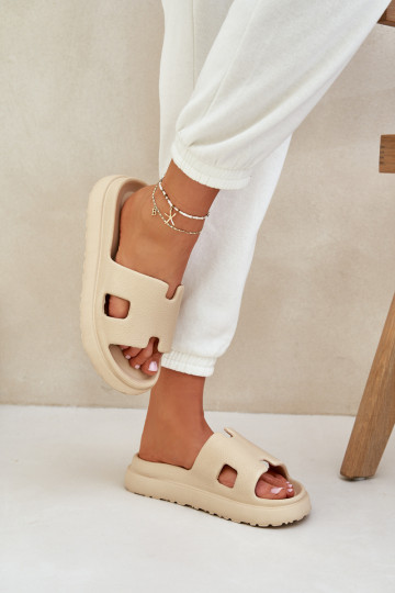 Kerged rannaplätud Plätud Väljalõigetega beeži värvi Neladith