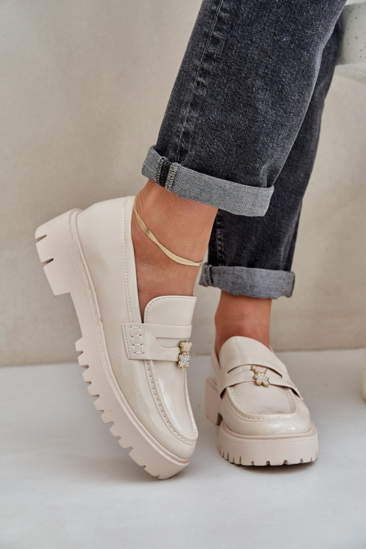 Lakitud mokassiinid Pealiste omad Z Przypinką Karu beeži värvi INulinea Lakitud mokassiinid Pealiste omad Z Przypinką Karu beeži värvi INulinea