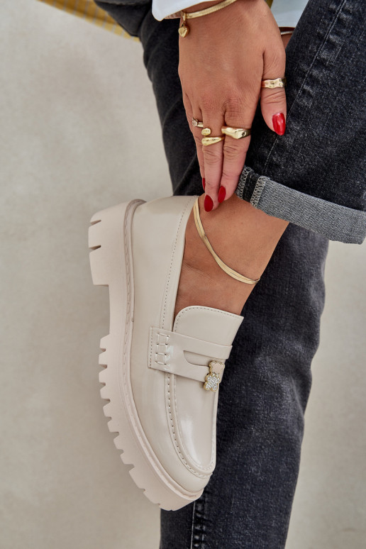 Lakitud mokassiinid Pealiste omad Z Przypinką Karu beeži värvi INulinea Lakitud mokassiinid Pealiste omad Z Przypinką Karu beeži värvi INulinea