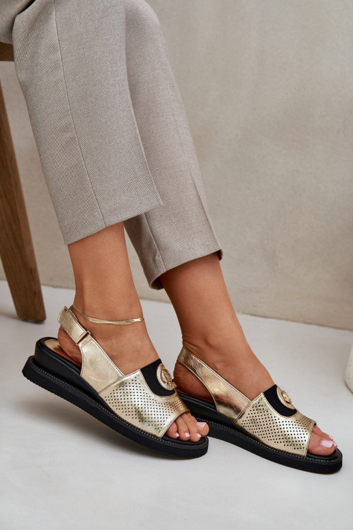 Pealistesandaalid platvormiga Kuldset värvi Isnnoria