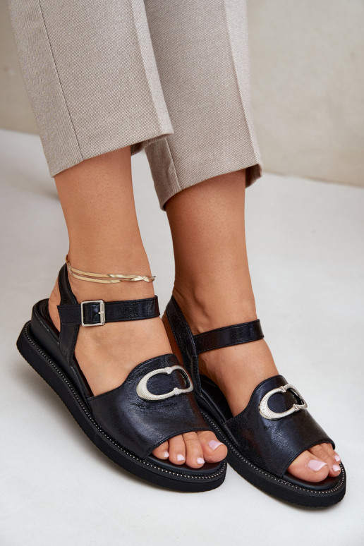 Lakitud sandaalid platvormiga kaunistustega msuud Salianes Lakitud sandaalid platvormiga kaunistustega msuud Salianes