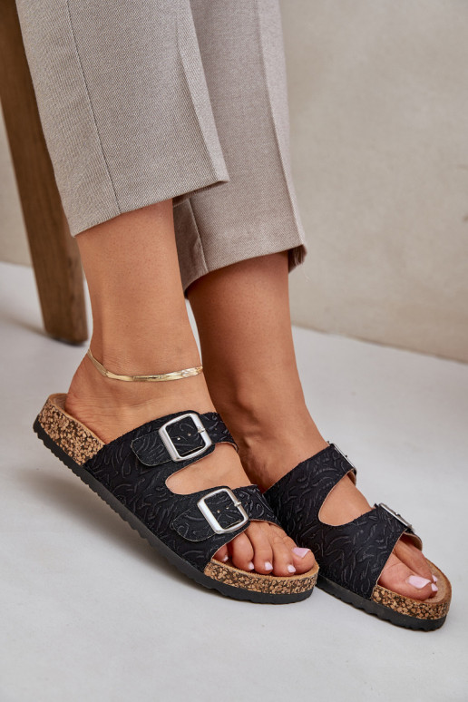 Riidest Plätud Korgitalla peal neetide ja pandlaga msuud Atera