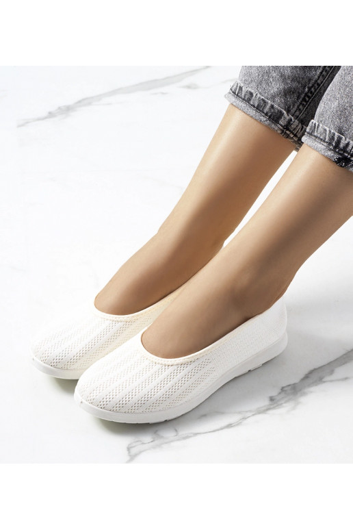 Meeri beežid tossud