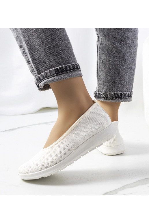 Meeri beežid tossud