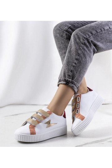 Pitmerdeni valged tossud