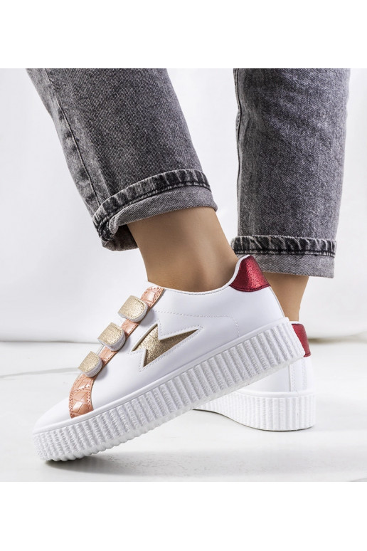 Pitmerdeni valged tossud