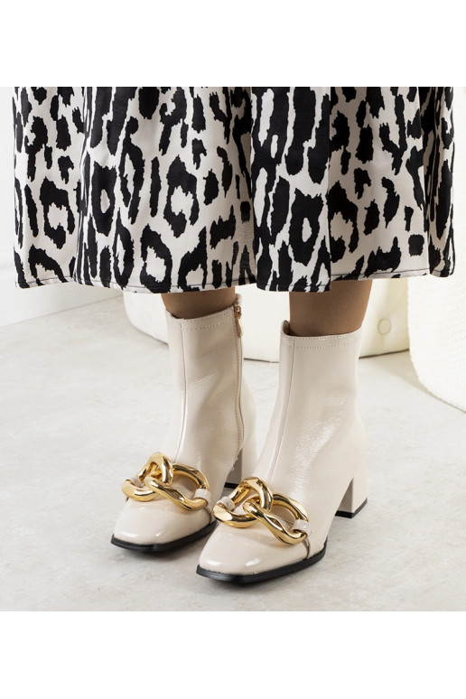 Beežid lakknahast Milaneli poolsaapad