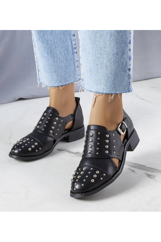 Mustad Irene lõikega kingad