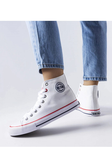 Valged kõrged tossud... 2