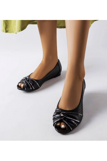 Mustad ažuursed litritega...