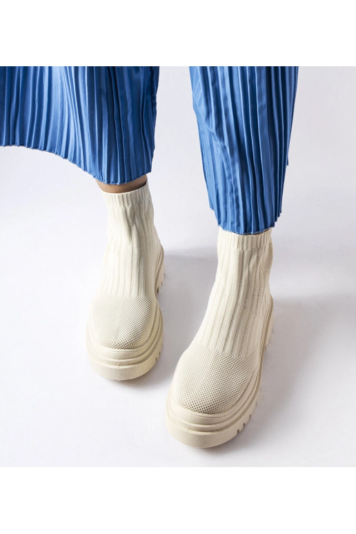 Beežid kõrged tossud Marks Beežid kõrged tossud Marks