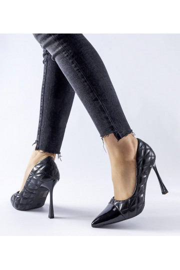 Mustad tepitud Benito kontsad 2