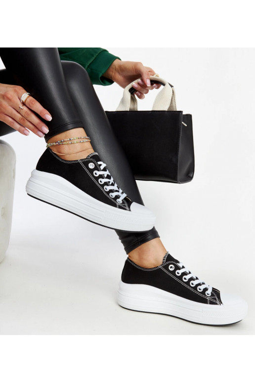 Mustad tossud paksul Zlata platvormil Mustad tossud paksul Zlata platvormil