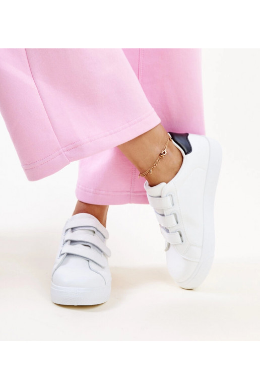 Mustvalged Samala takjakindel tossud