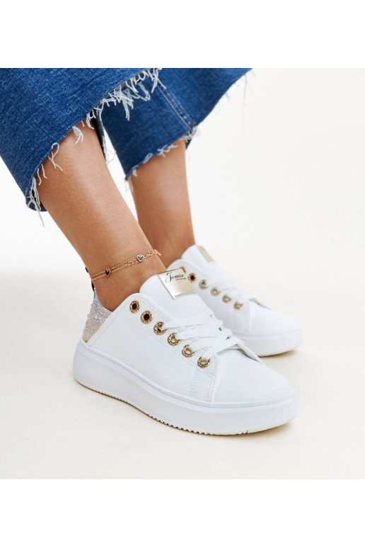 Valged ja beežid tossud tsirkoonidega...