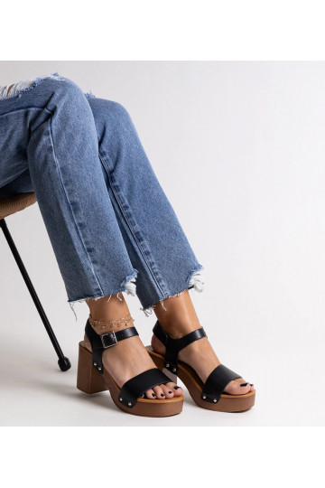 Mustad paksud Adilar...