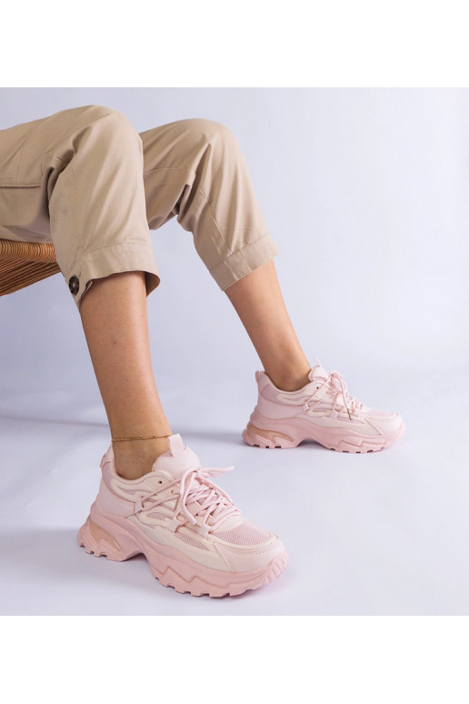 Roosad sporditossud massiivse Roxana...