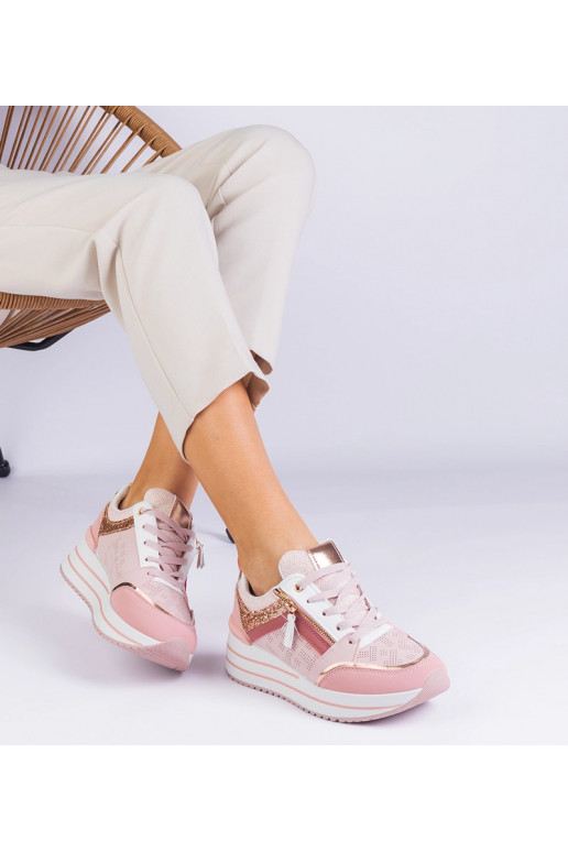 Roosad platvormiga sporditossud, mis...