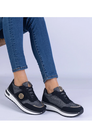 Mustad läikivad kuldse...