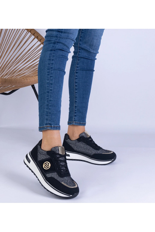 Mustad läikivad kuldse kaunistusega... Mustad läikivad kuldse kaunistusega...