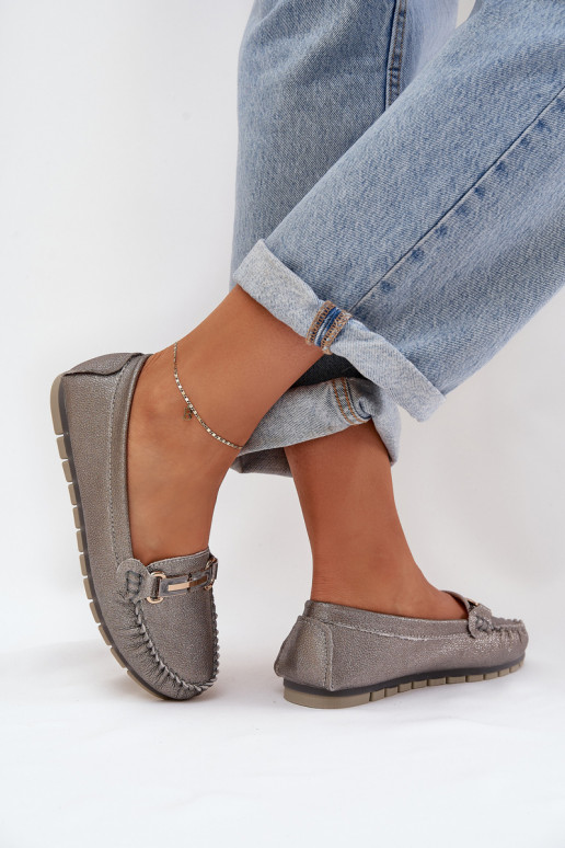 Läikivad sileda tallaga Mokassiinid Valmistatud naturaalsest nahast D&A LR51-546 Hõbedat värvi Läikivad sileda tallaga Mokassiinid Valmistatud naturaalsest nahast D&A LR51-546 Hõbedat värvi