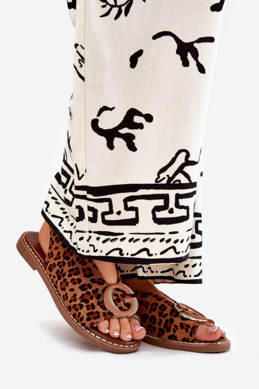 Sellel ondalad sandaalid kaunistustega leopardimustriga pruunid värvi Haliones Sellel ondalad sandaalid kaunistustega leopardimustriga pruunid värvi Haliones