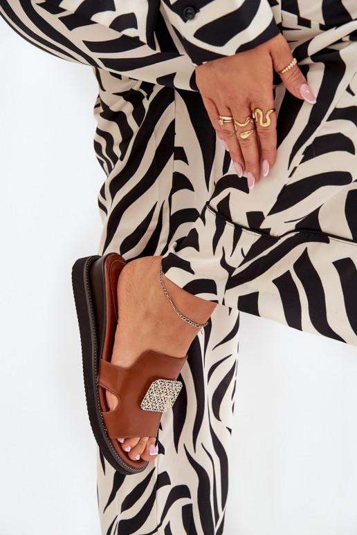 naiste plätud Kiilu peal Eko Pealhk kaunistustega pruunid värvi Sarela naiste plätud Kiilu peal Eko Pealhk kaunistustega pruunid värvi Sarela