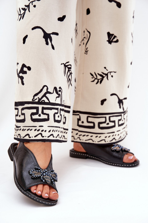 Läikivad Pealistesandaalid kaunistustega sileda tallaga msuud Russona Läikivad Pealistesandaalid kaunistustega sileda tallaga msuud Russona