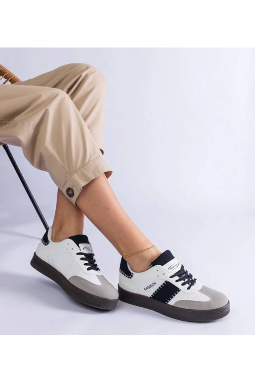 Valged platvormi sneakersid...