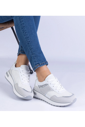 Valged sneakerid,...