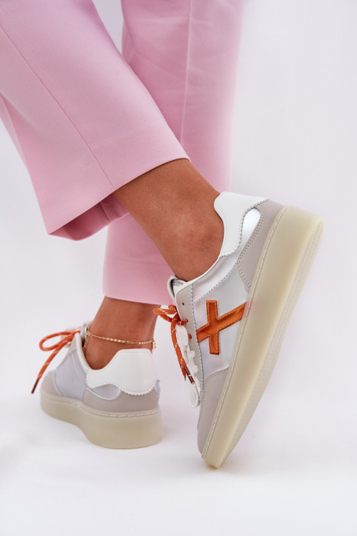 Sellel ondal spordijalatsid Pealiste omad Hõbedat värvi Zelevelis