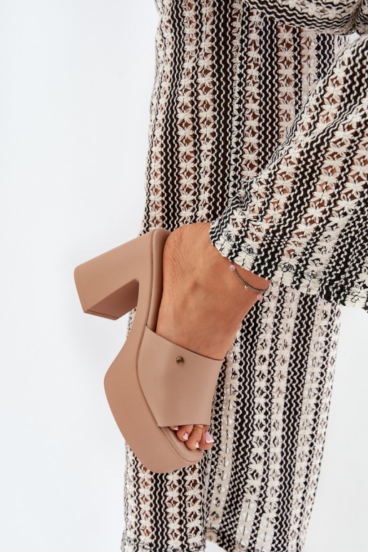 Pealiste omad Sussid eko-nahast kõrge jämeda kontsaga Ja platvorm Khakivärvi Tamirella