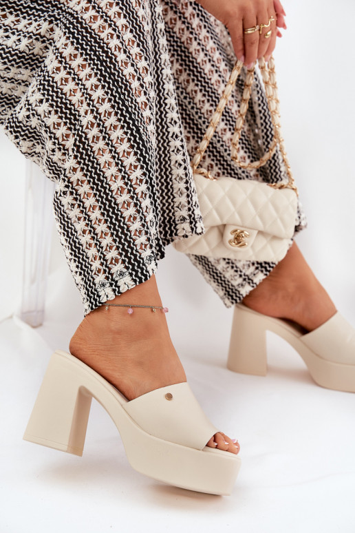 Pealiste omad Sussid eko-nahast kõrge jämeda kontsaga Ja platvorm Elevandiluu värvi Tamirella